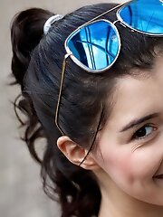 9 pictures - Kate Maze Skates Colombia