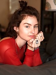 8 pictures - Gigi Matthews Wake Up Little Suzie
